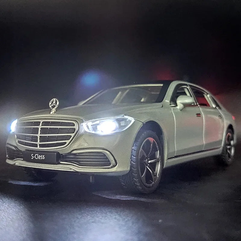 1:24 Mercedes-Benz S400