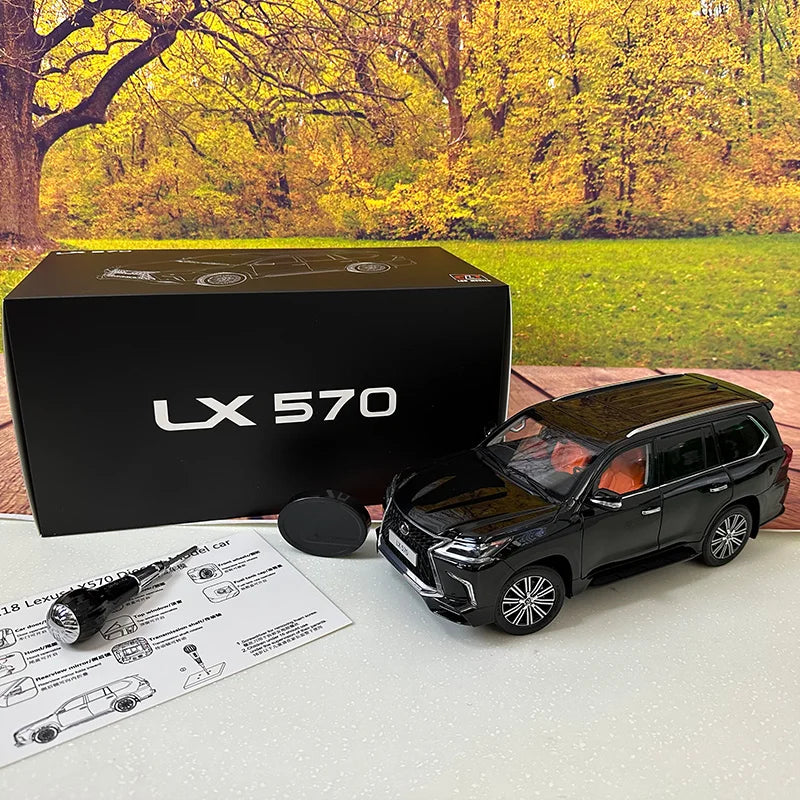 1:18 Lexus LX570