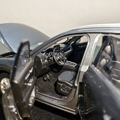 1:18 MAZDA CX8