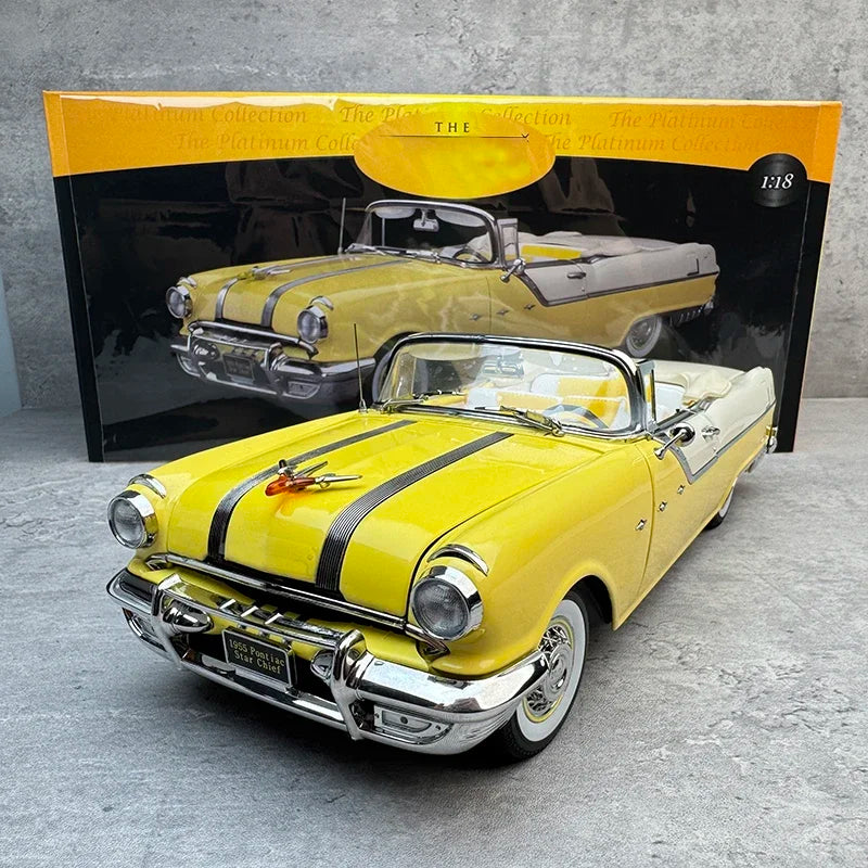 1:18 1955 Pontiac Star Chief Platinum Edition