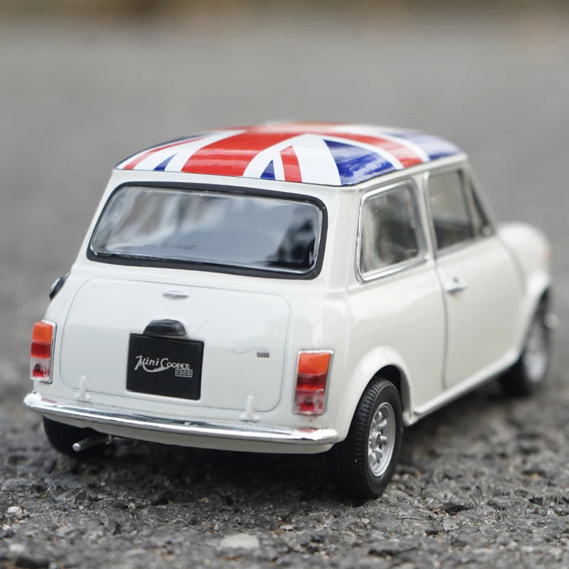 1:24 MINI Cooper 1300