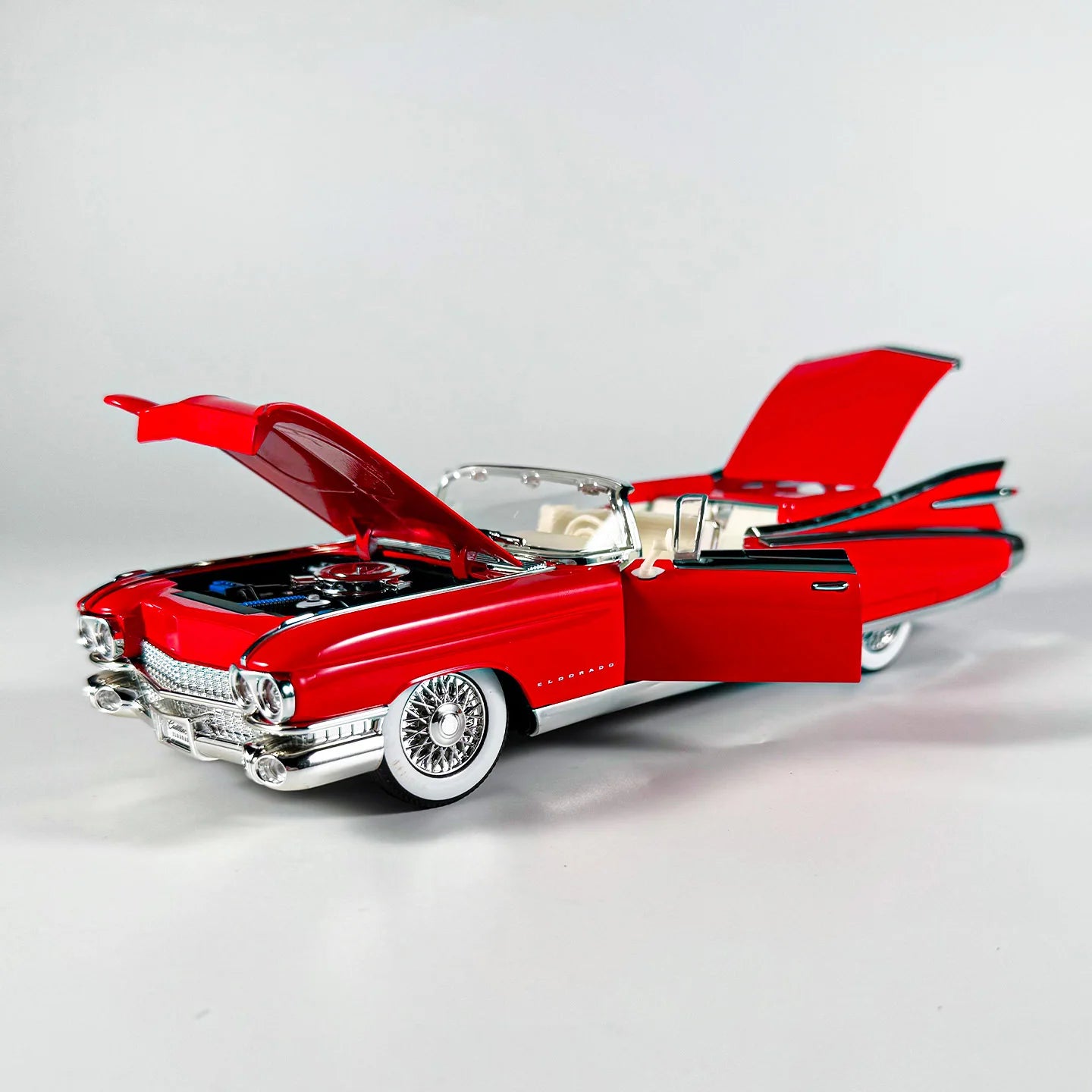 1:24 retro luxury convertible sports car