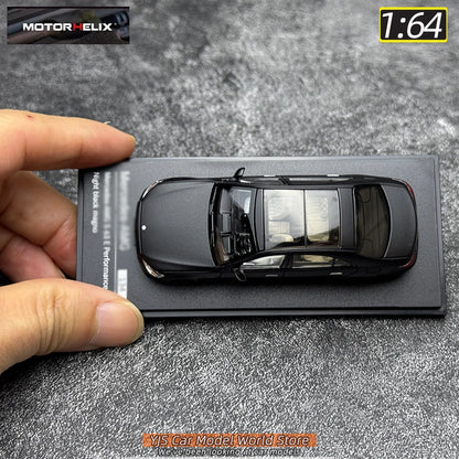 1:64 Mercedes-Benz S63 E Performance 2023