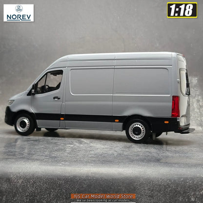 1:18 Mercedes-Benz Sprinter 2018