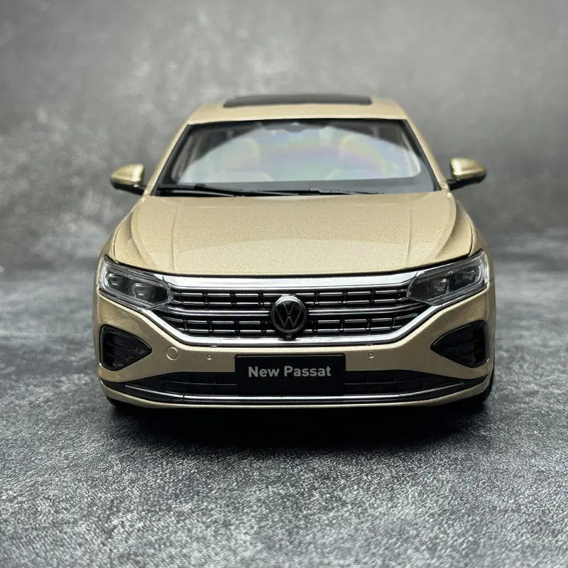 OEM diecast model 1:18 scale VW NEW PASSAT 2022 metal car model static display holiday gift