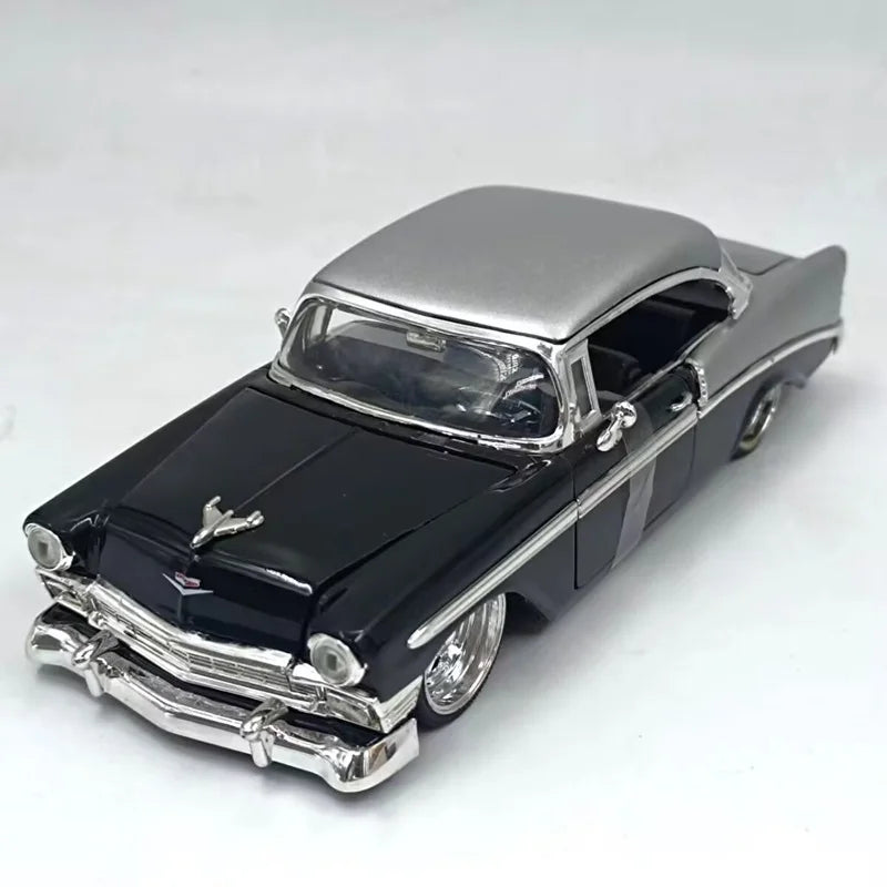 1:24 Belair Classic Old Car