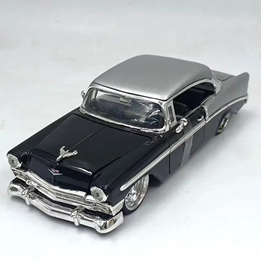 1:24 Belair Classic Old Car