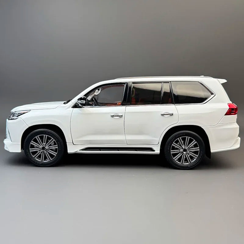 1:18 Lexus LX570