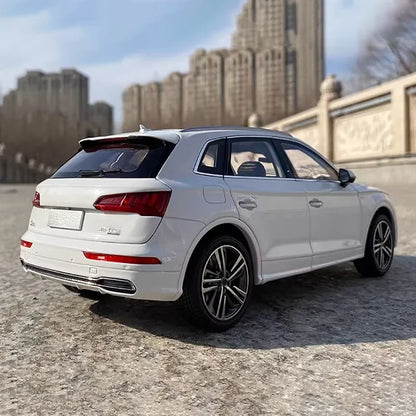 1:18 Audi Q5L 2018