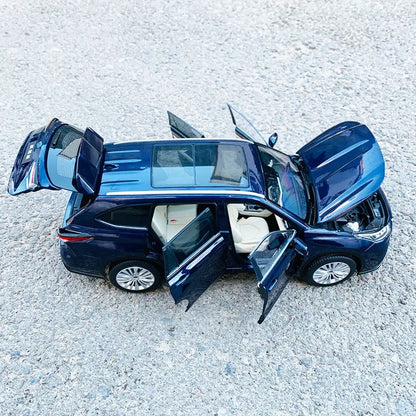 1:18 Toyota Highlander 2022
