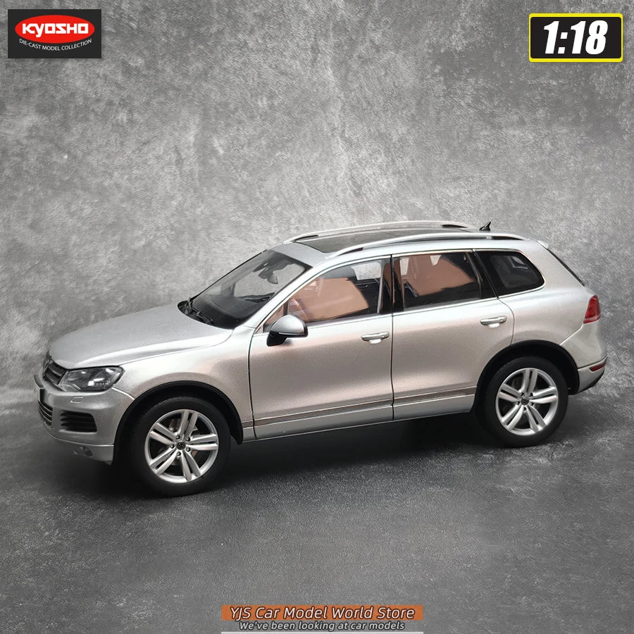 1:18 Volkswagen Touareg 2010