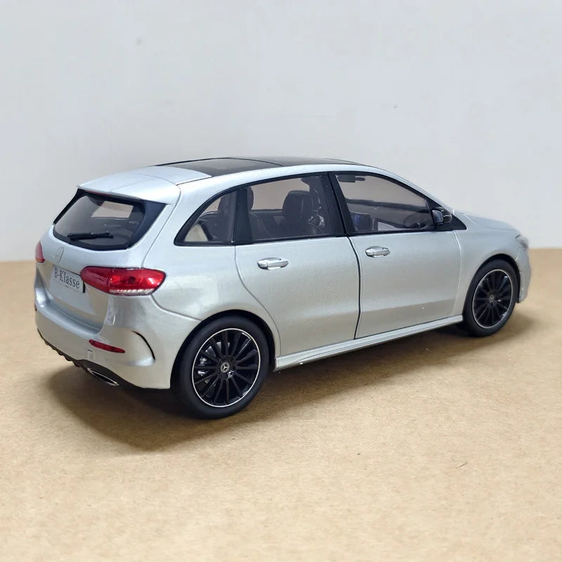 1:18 Mercedes-Benz B-Class B-Klasse MPV