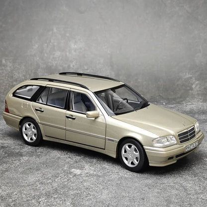 1:18 Mercedes-Benz C220 T-Model