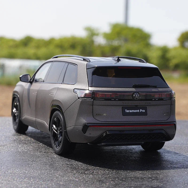 1:18 Volkswagen Teramont Pro 2025