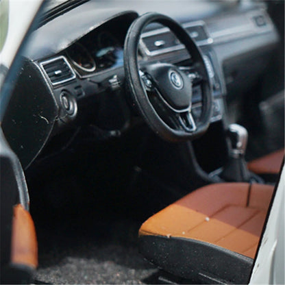 1:18 Volkswagen Gran Santana