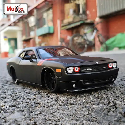 1:24 Dodge Challenger 2008