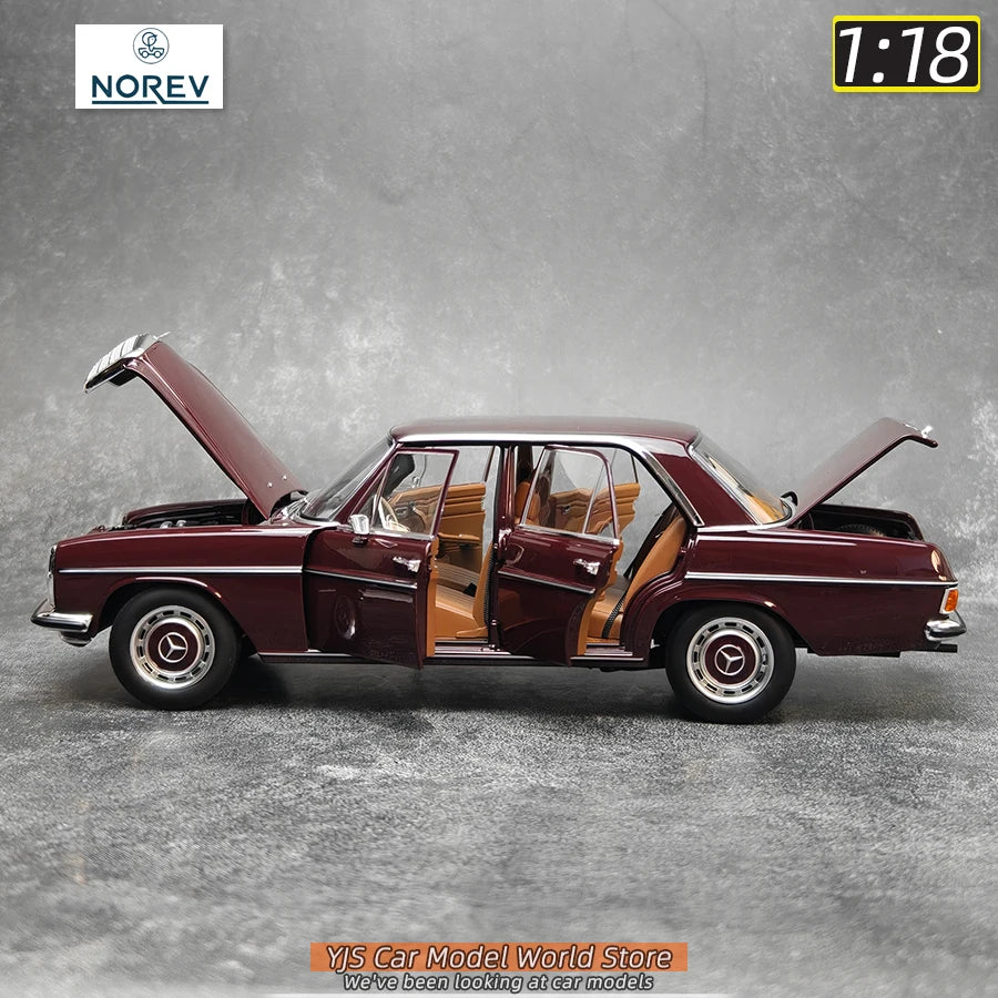 1:18 1968 Mercedes-Benz 200 W114