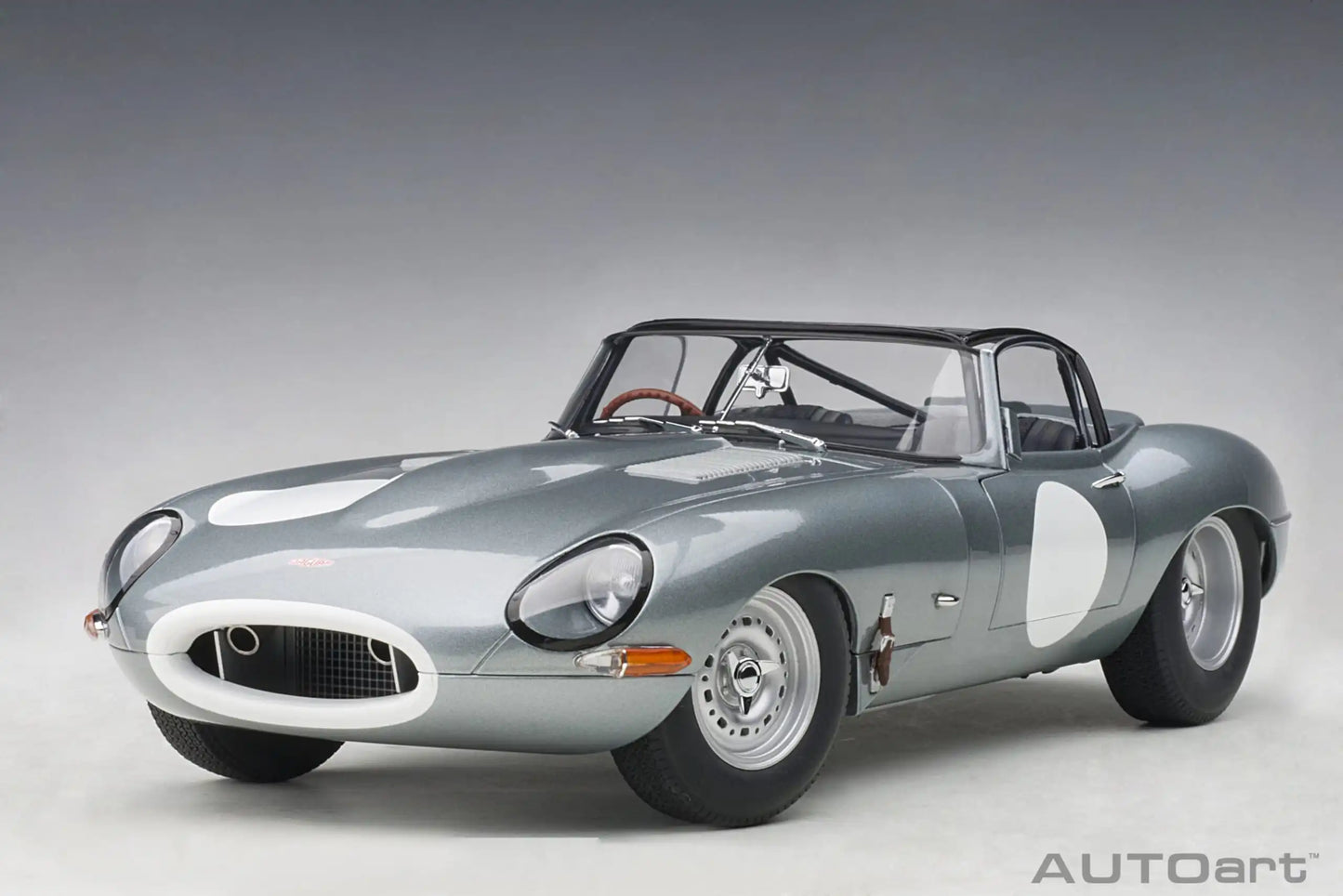 1:18 Jaguar Lightweight E-Type