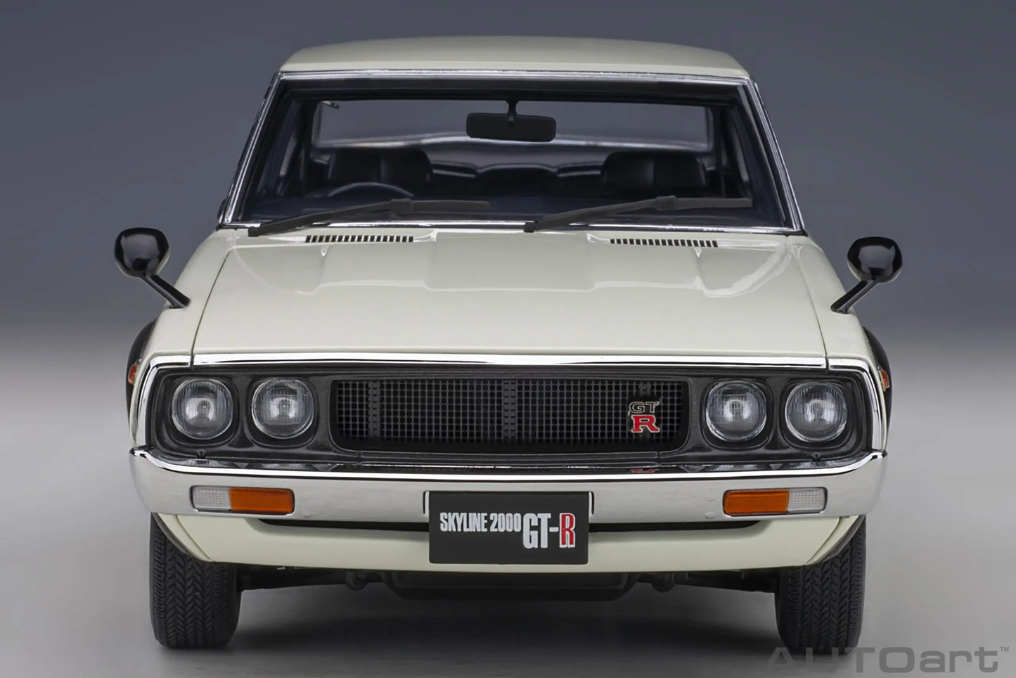 1:18  Nissan Skyline 2000 GT-R (KPGC110)