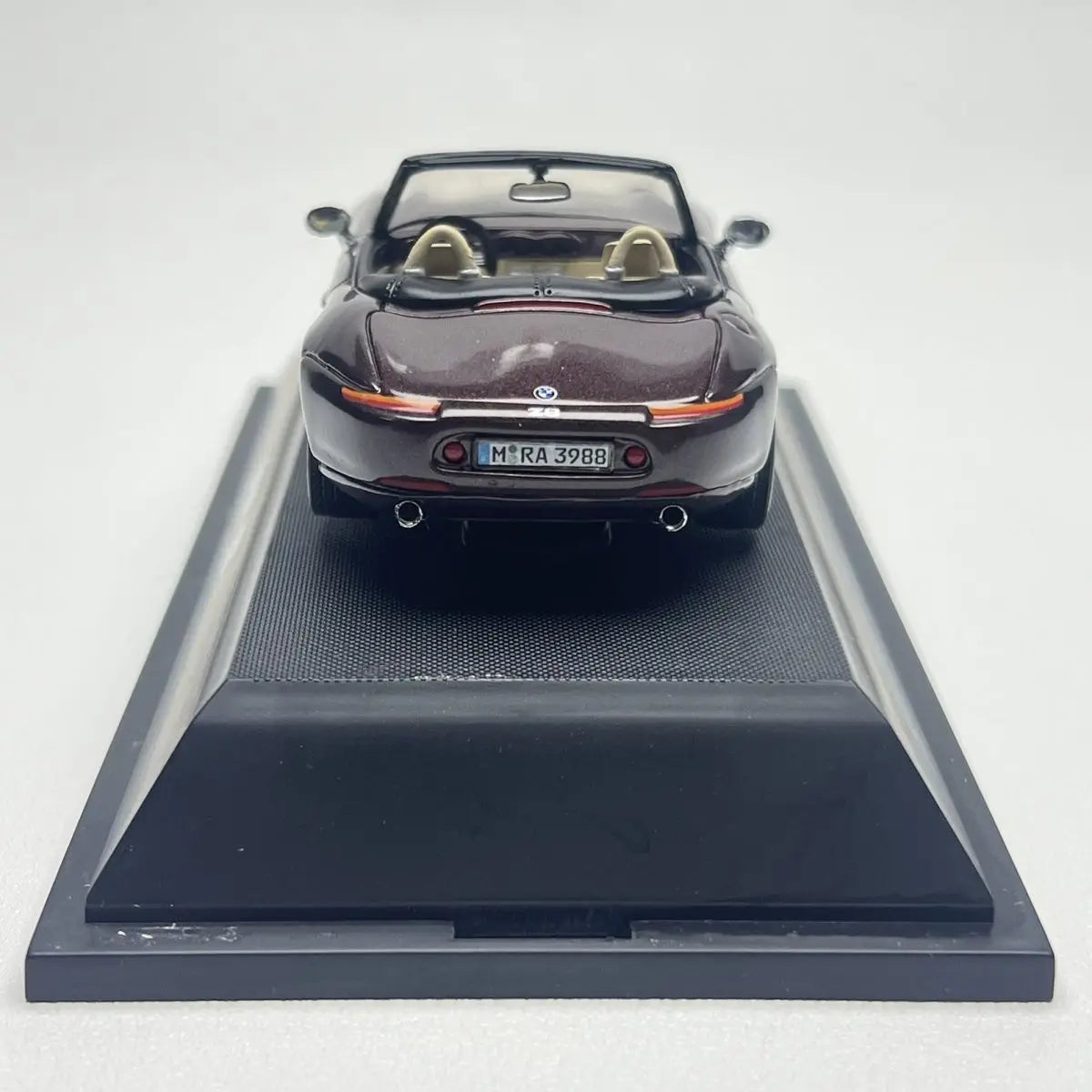 1:43 Bmw Z8 Convertible