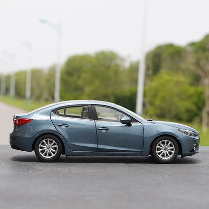 1:18 Mazda 3 Ankesai Lama 3 AXELA