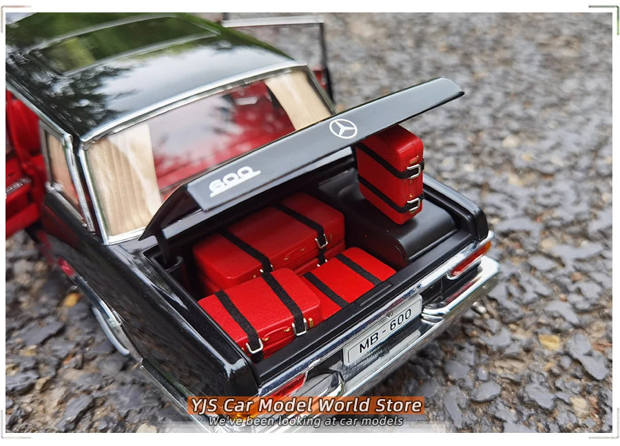 1:18 Mercedes-Benz Pullman MB 600