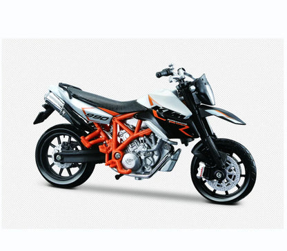 1:18 Suzuki GSX