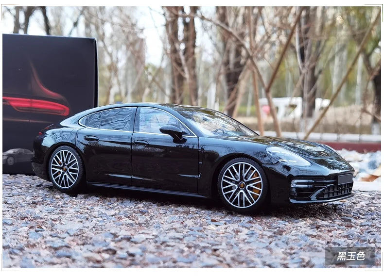 1:18 Porsche Panamera