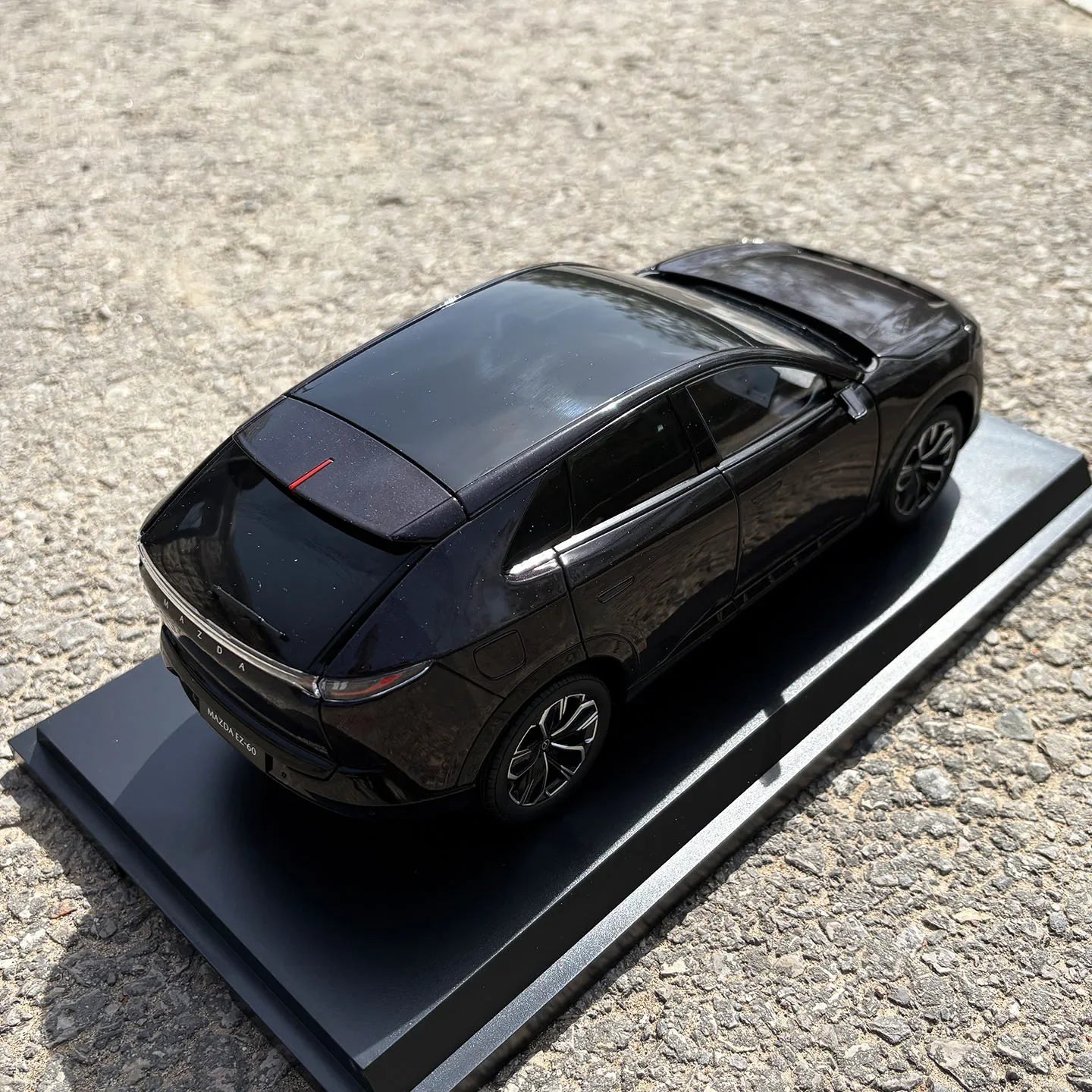 1:18 Mazda EZ-60 EZ60