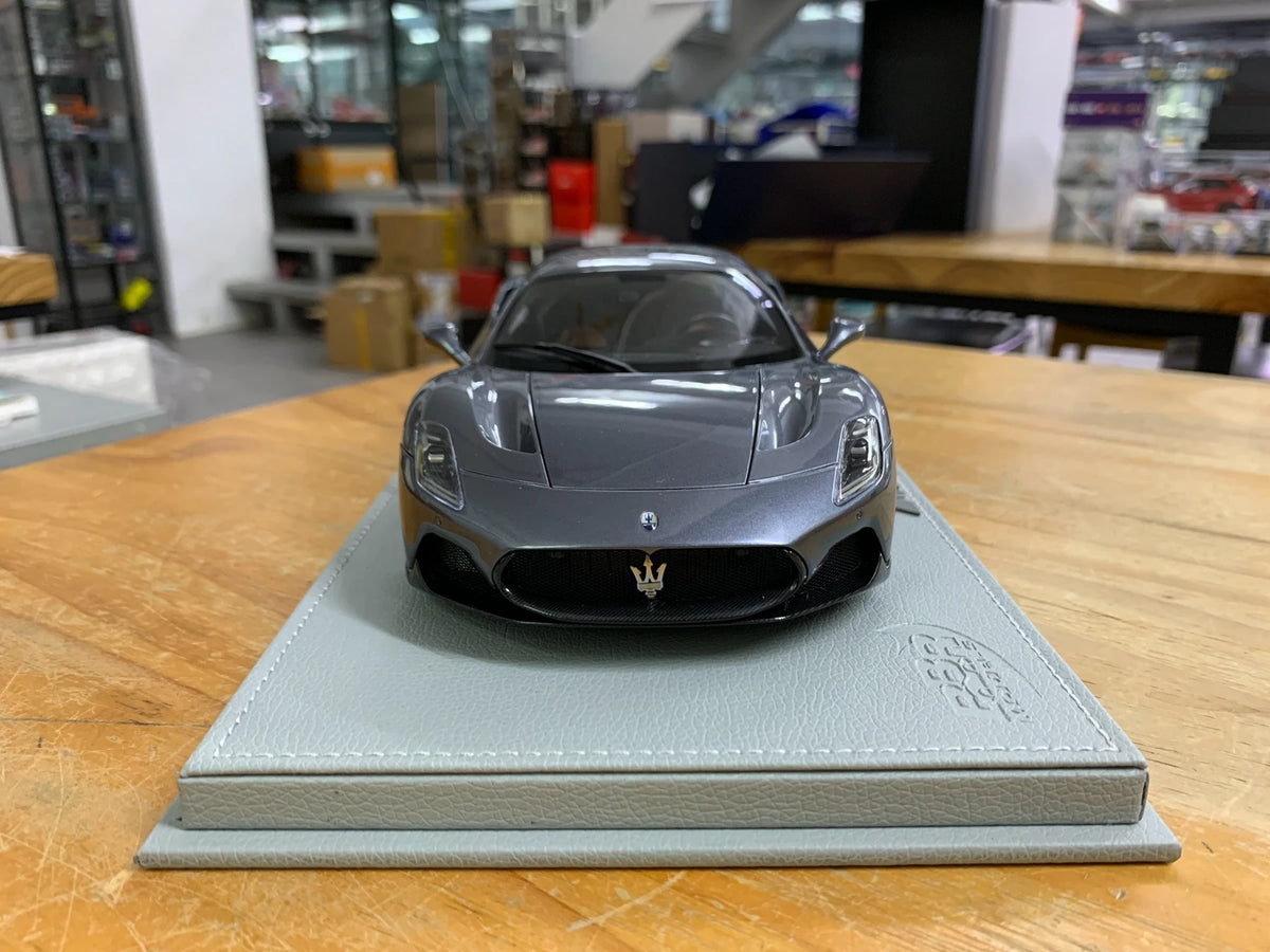 1:18 Maserati MC20 2020 Deluxe Edition