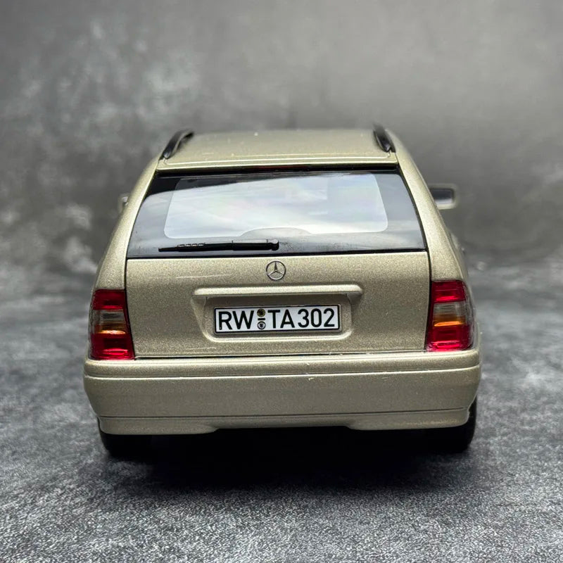 1:18 Mercedes-Benz C220 T-Model