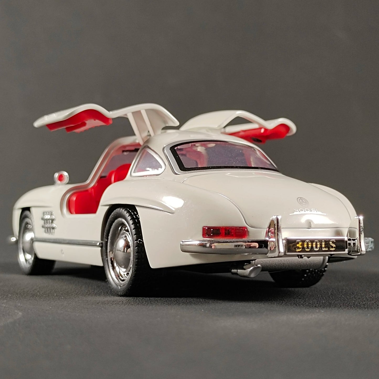 1:32 Mercedes Benz 300SL Classic