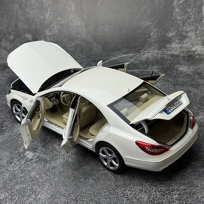 1:18 Mercedes Benz CLS CLASS COUPE 2011