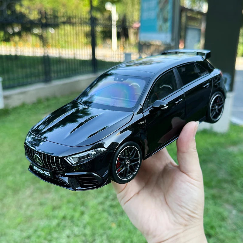 1:18 Mercedes Benz AMG A45 S Performance