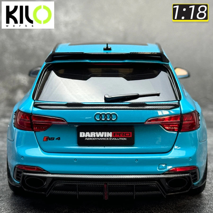 1:18 Audi RS4
