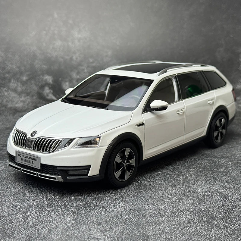 1:18 Volkswagen Skoda Sharp