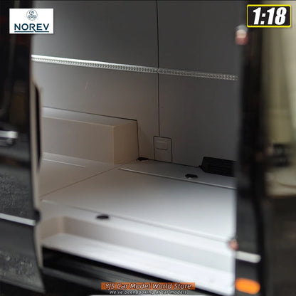 1:18 Mercedes-Benz Sprinter 2018
