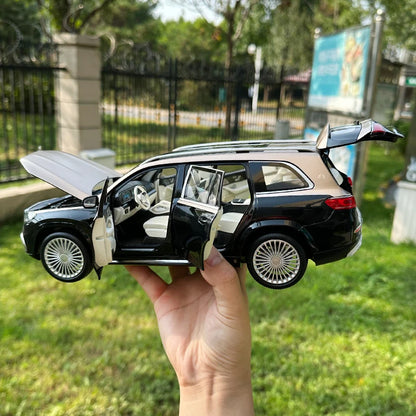 1:18 Mercedes Maybach GLS600