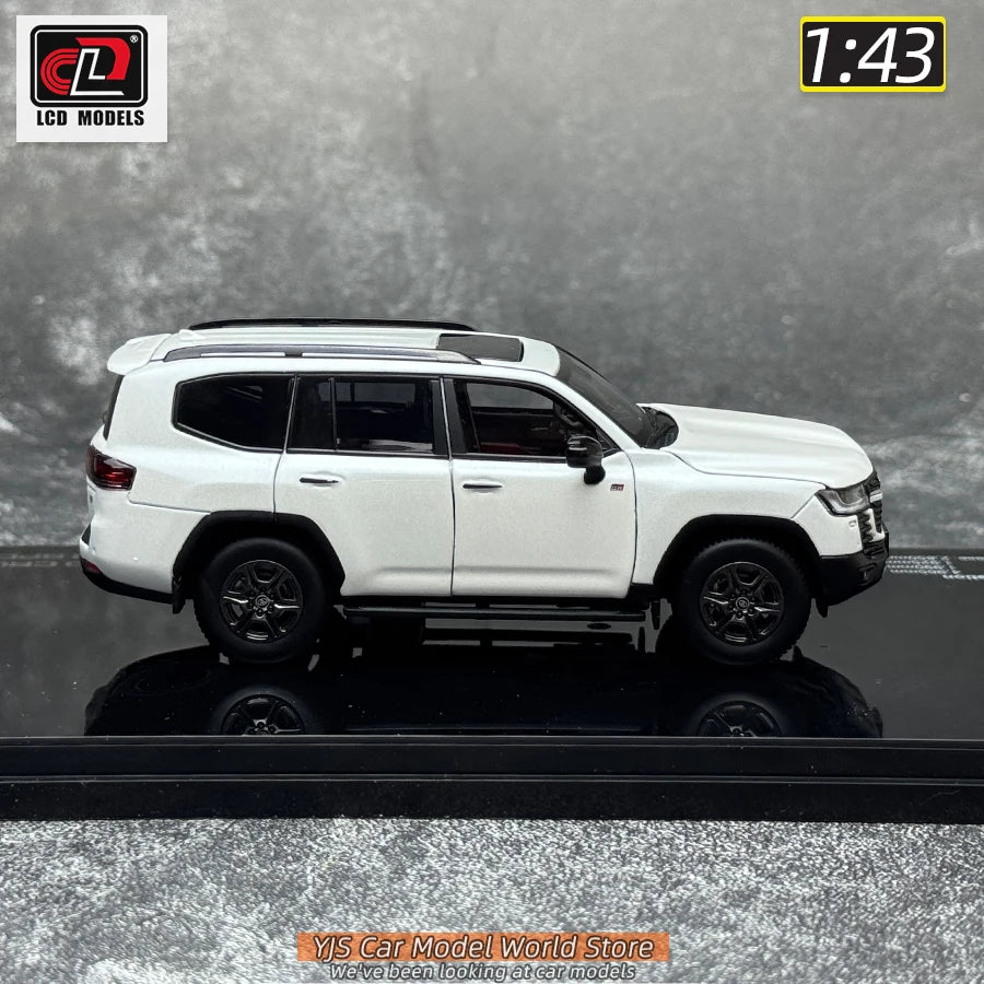 1:43  Toyota Land Cruiser LC300