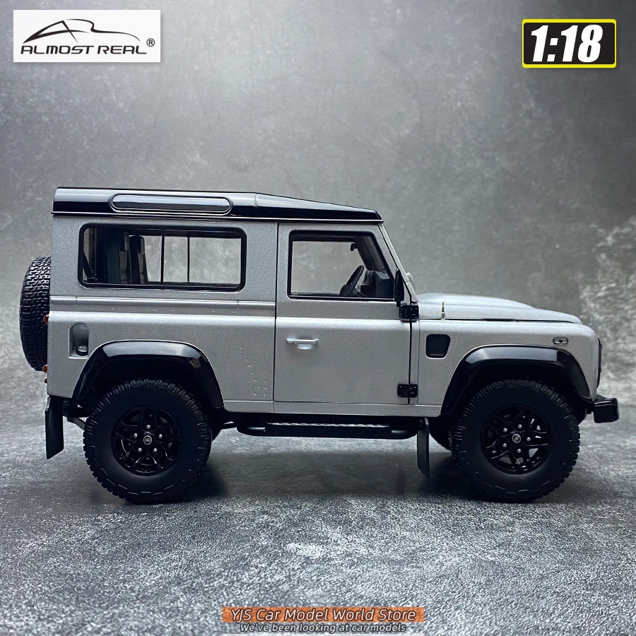 Land Rover Defender 90 "2,000,000" édition 2015 à l'échelle 1:18