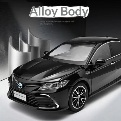 1:18 Toyota Camry