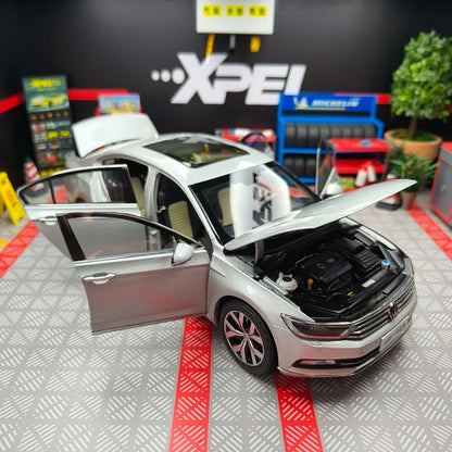 1:18 2017 Volkswagen Magotan B8