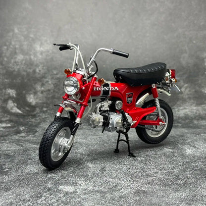 1:10 HONDA DAX Giraffe ST50 (1969)