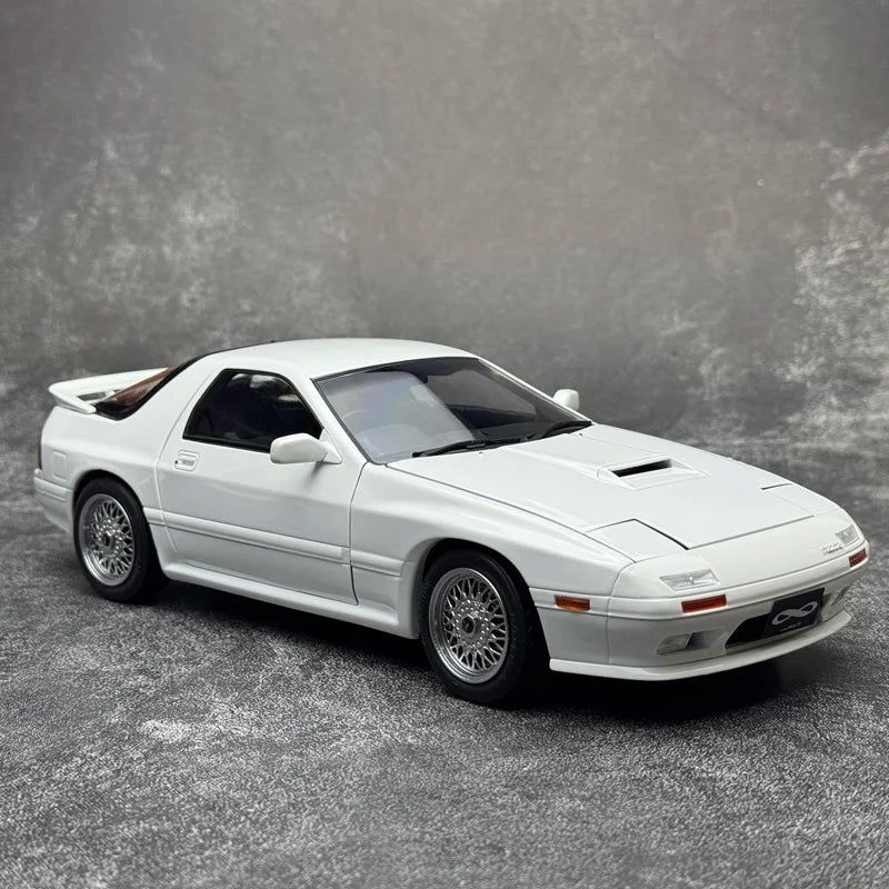 1:18 Mazda RX7 FC3S 1989