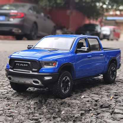 1:24 Dodge RAM 1500 Rebel