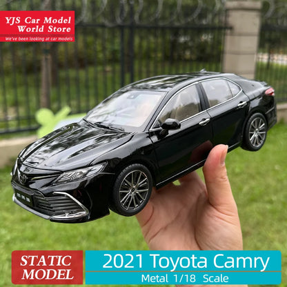 1:18 Toyota Camry 2021