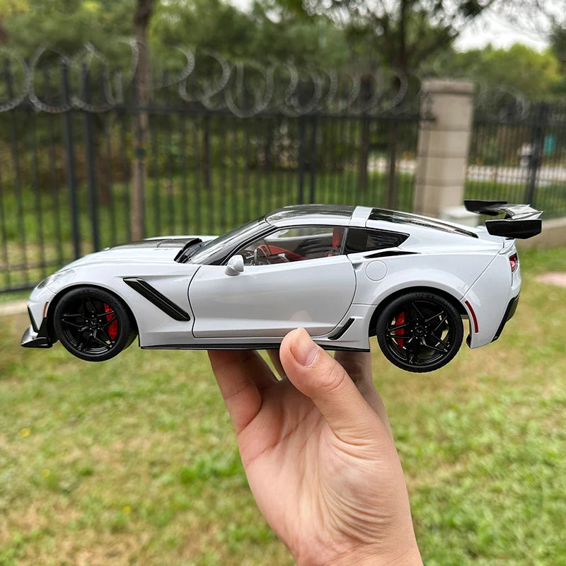 1:18 CHEVROLET CORVETTE C7 ZR1