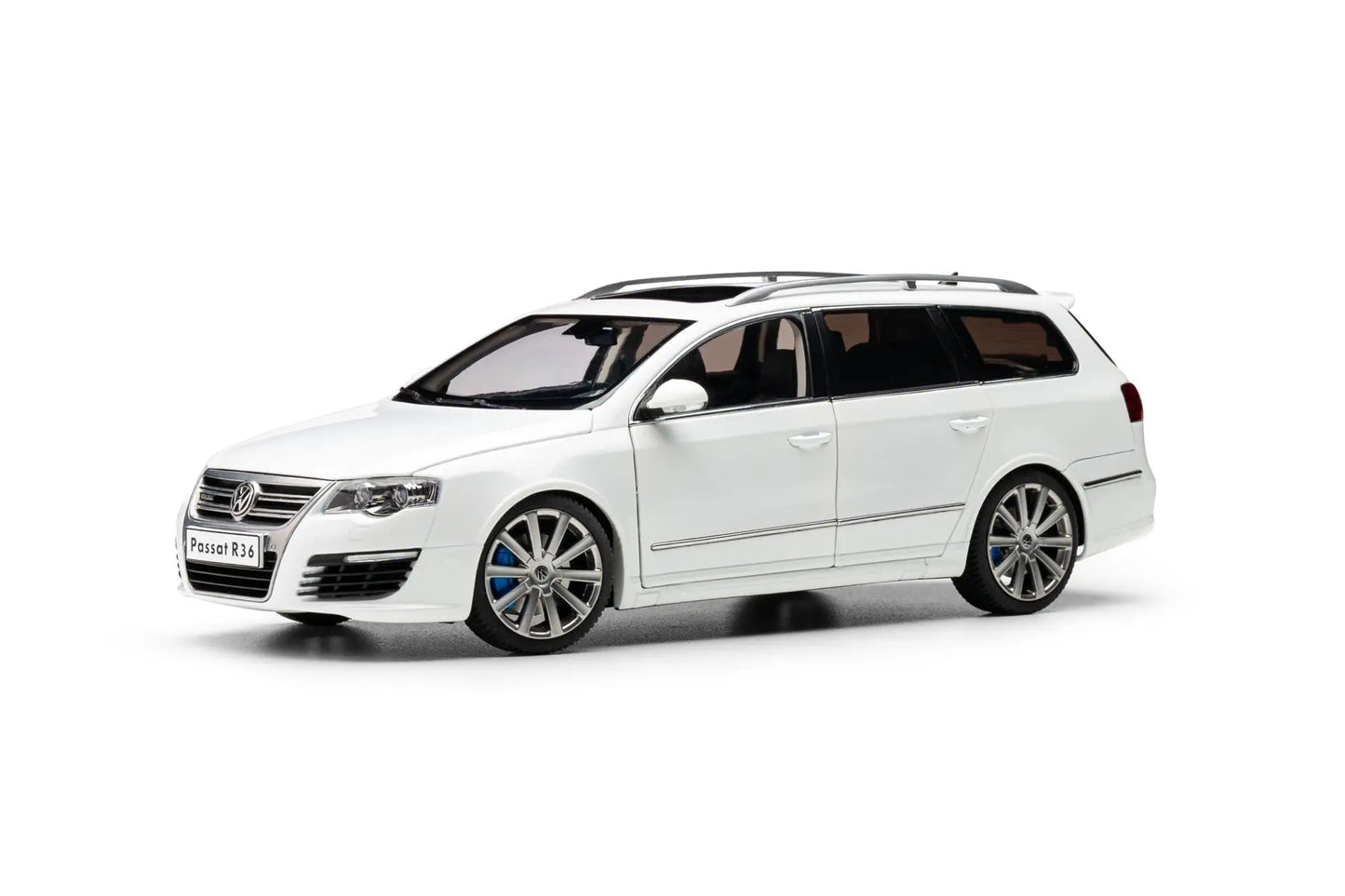 1:18 Volkswagen Passat R36 Wagon