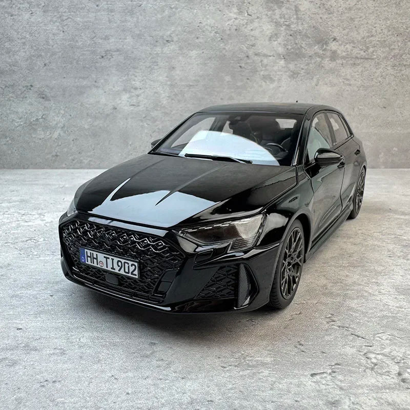 1:18 Audi RS3 2025