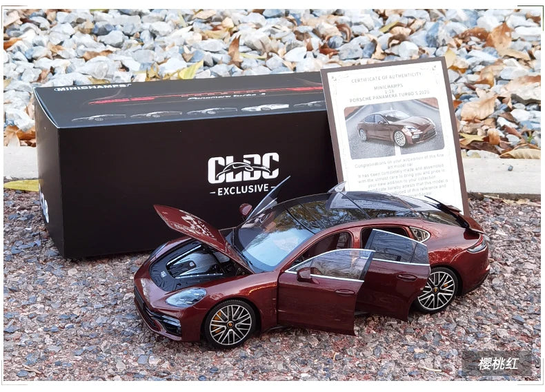 1:18 Porsche Panamera